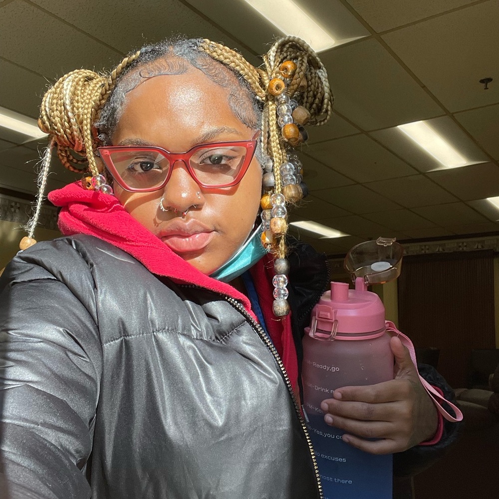 Meet your Posher, Keke